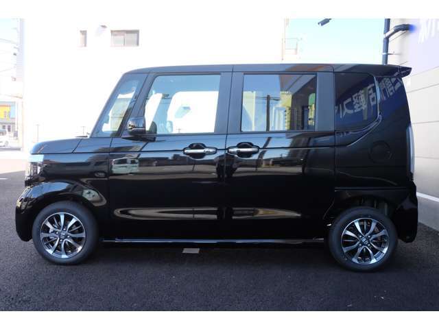 ◇軽スパは車検から整備、板金塗装と全ての工程を自社で行えます！車販だけでなくアフターフォローも当社にお任せください！低金利のローンもご用意してますのでお気軽にお問い合わせ下さい◇