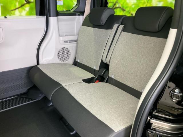 WECARSでは各商談席に大型モニターをご用意しております！見やすい大画面でゆったりと全国の在庫をご覧いただけます！是非ご来店お待ちしております！