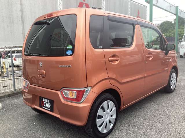 右斜め後からの画像です