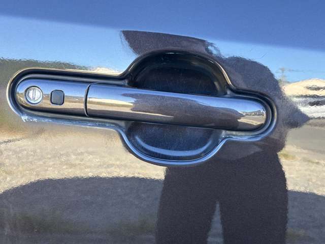 納車前の整備もしっかりさせて頂きます。もちろんアフターサービスもお任せ下さい！オプション品や中古パーツなどご要望ございましたらお気軽にお問い合わせ下さい！リーズナブルな価格でご対応させていただきます