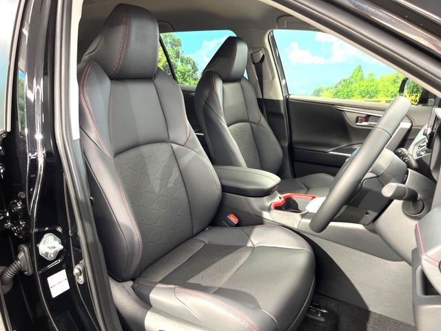 もちろん車内はキレイです♪よりクリーンな状態をキープしたいお客様には『ナノゾーンコート』がおすすめ！新型コロナウイルス対策や、除菌・消臭に効果を発揮し多くの方にご好評いただいております。