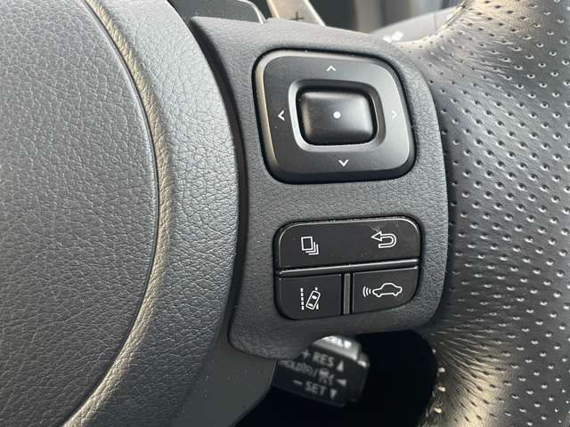 【運転席操作部】『運転席周辺の装備』の画像になります。快適なドライブを楽しむための機能が装備されています！運転席から触れるので使いやすいです！