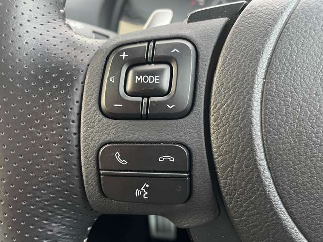 【運転席操作部】『運転席周辺の装備』の画像になります。快適なドライブを楽しむための機能が装備されています！運転席から触れるので使いやすいです！