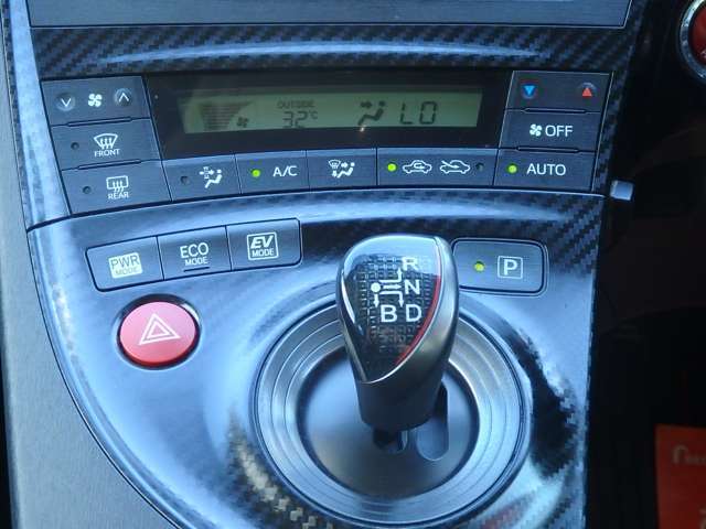 お客様のご要望やお車の状態に合わせて、各種整備、メンテナンスもお任せ下さい！！