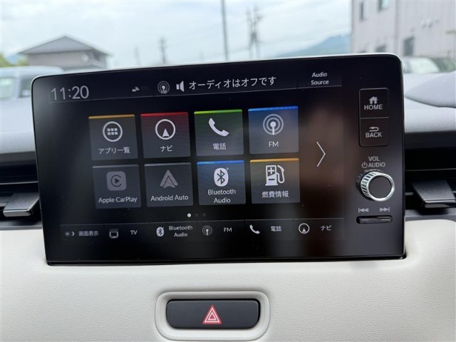 ホンダ純正ナビです。リバース時には後方も映ります