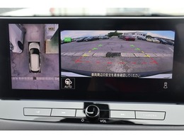 NissanConnectナビゲーションシステムは12.3インチワイドディスプレイを採用。インテリジェント アラウンドビューモニター（移動物 検知機能付）連動。情報を同時に表示できる3分割画面も可能です。