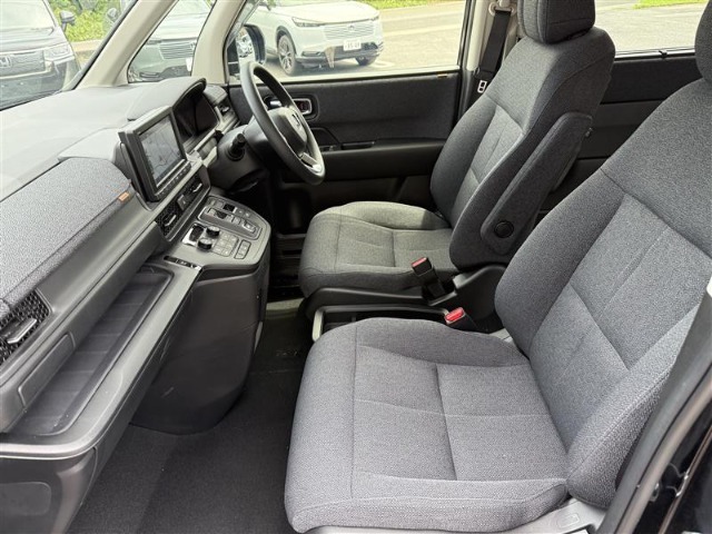 中古車にもボディーコーティング施工できます。一度ボディを磨いてから施工しますので、光沢のある綺麗な状態でお乗りいただけます。お気軽にご相談下さい。