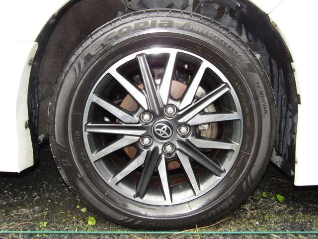 お車のカスタムや外装磨き、板金作業、各種新品部品や中古部品もお探しします●あいおい損保代理店●任意保険の取扱いも御座います●上級資格者が常駐●無料お見積り●加入者はロードサービス付●詳細は当社まで●