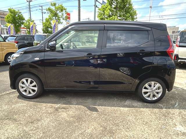 当店の届出済未使用車、中古車ご購入希望のお客様には一度ご来店いただき現車をご確認いただいております。遠方からの場合ご足労お掛けしますが一度ご来店をお願いします。