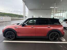 濃厚色ですので、ボディコーティングをお勧めいたします。施工することで光沢に差が出ます。別途プラン料金を参照ください。