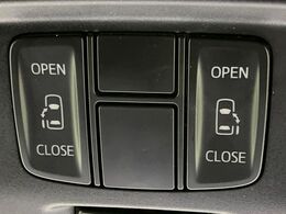 【両側パワースライドドア】スマートキーや運転席のスイッチで後席両側スライドドアの開閉が可能♪電動だから力を入れてドアを開ける必要が無く、小さなお子様でも簡単に開け閉めでき快適です♪