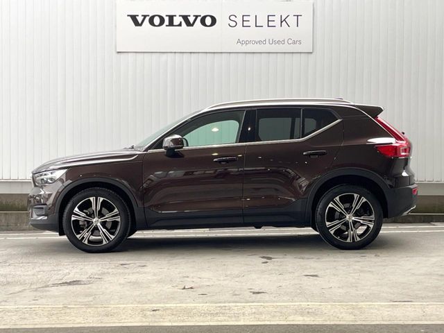 購入後は全国のVOLVO正規ディーラーにてアフターサービスをお受けいただけます。定期点検サービス、延長保証などの有料サービスも手厚くご用意しておりますので、ご不安事はお気軽にご相談下さい。