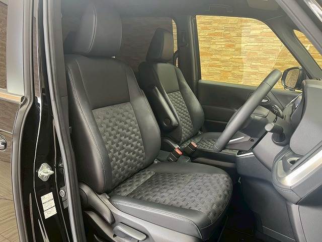 各ブランドのシートカバー取り扱っております、自慢の愛車をアレンジしましょう☆