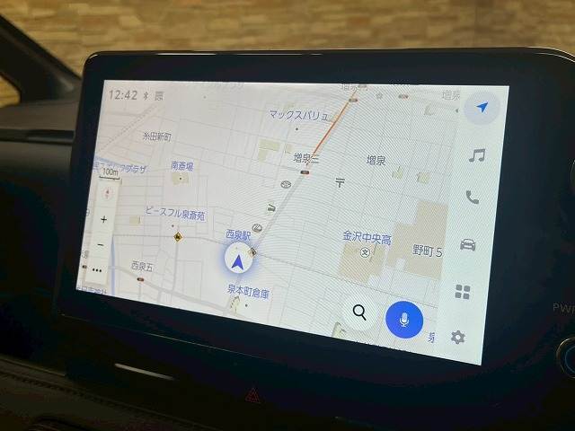 【純正メーカーナビ】装備でフルセグTV視聴やBluetooth等充実装備。
