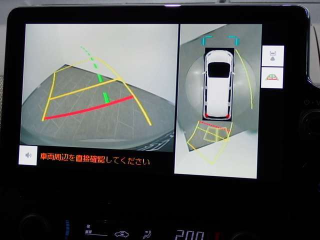 バックカメラも付いています。駐車の時に便利なのはもちろんの事、後方死角にいる子供たちに気が付くことができるので安心安全ですね