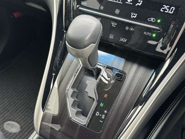 シフトレバーの状態です！