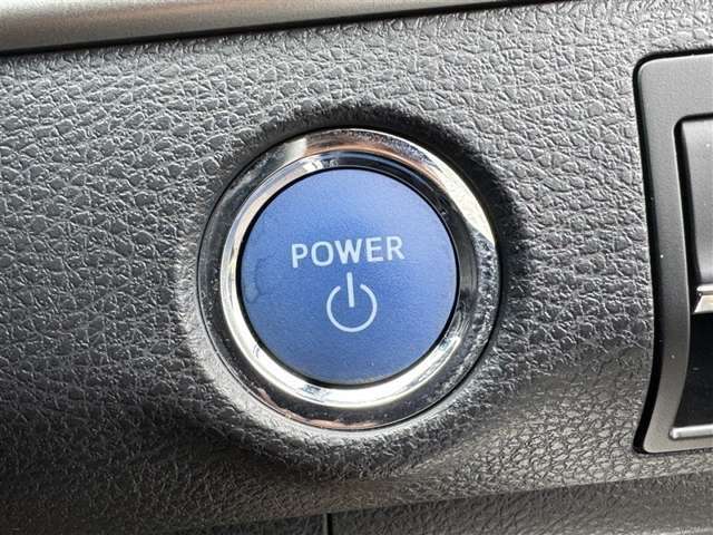 ★プッシュスタートスイッチ★キーをとり出さなくてもワンタッチでエンジン始動することができます！