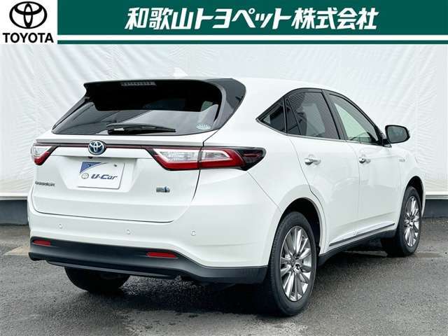 リフレッシュクリーニング「爽・快・車」施工！和歌ル山トヨペットの専門のスタッフが、独自の技術で一台一台丁寧に、内外装の清掃や除菌抗菌。下廻りやエンジンルームなど普段見えないところもキレイに仕上げます！