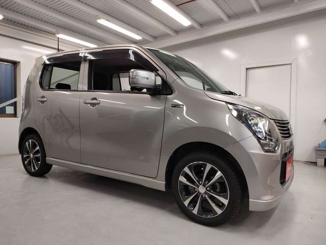 【どんなことでもお気軽に】　車には色々な分野があります。整備・保険・板金・電装etc　創業22年の当社には様々な経験とノウハウがございます。お客様のカーライフを、すべて当店にお任せいただければ幸いです