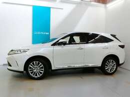 人気のホワイトパールクリスタルシャインです。