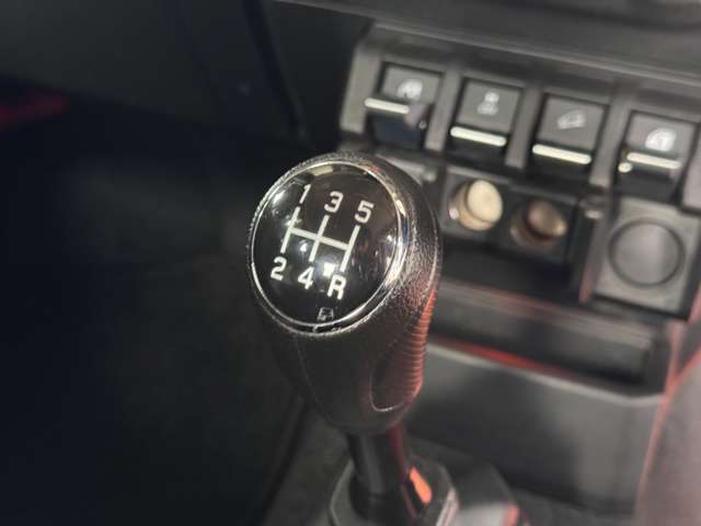お車の装備、内外装の状態、お見積りの詳細等、様々なご質問もお受けいたします！お気軽にお問合せ下さい！
