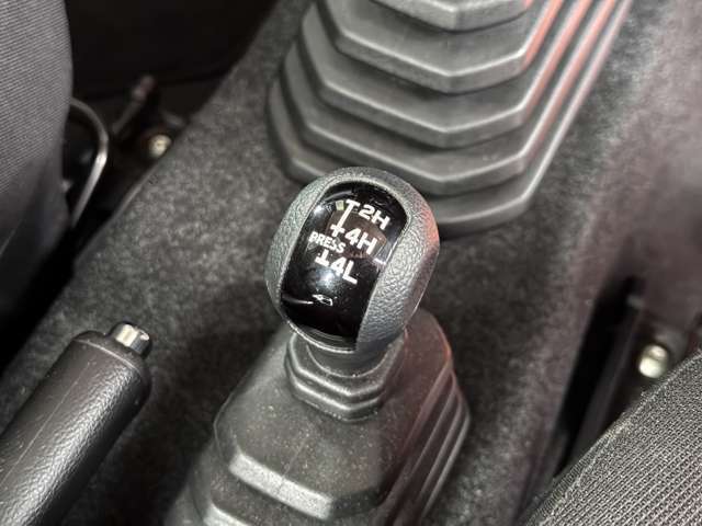お車の装備、内外装の状態、お見積りの詳細等、様々なご質問もお受けいたします！お気軽にお問合せ下さい！