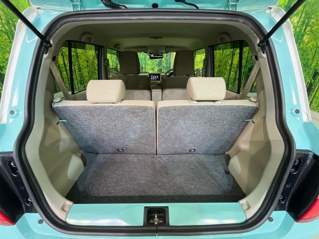 普段のお買い物や通勤、送迎等に十分な荷室スペースを確保しております。セカンドシートを倒すと、大きな荷物の積載も可能です♪