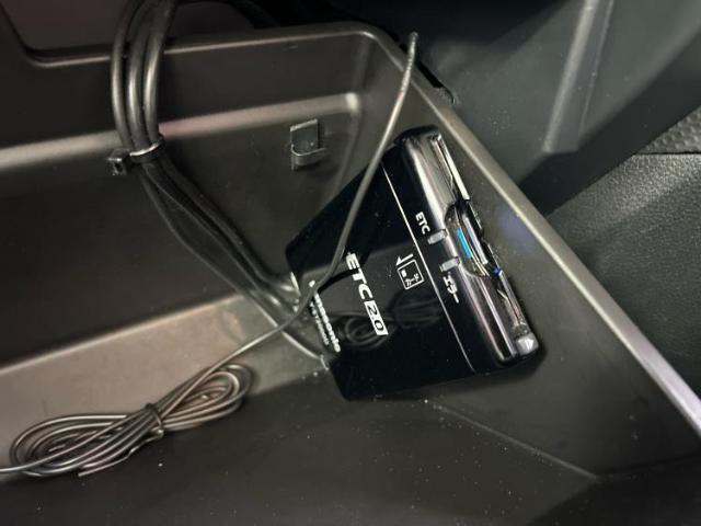 お車に合わせて無料保証以外にも、保証範囲、期間、距離を拡充させた有料保証もご用意しております！中古車の購入が初めてで不安・・・というお客様もご安心ください！
