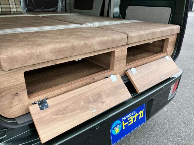 ベットの下は荷物入れです！