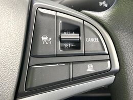 【アダプティブクルーズコントロール】高速道路での長距離走行が楽に！！自動で速度を保つクルーズコントロールが、衝突軽減システムと連携し、前方の車両を感知して車間を保つように速度調節してくれます！！