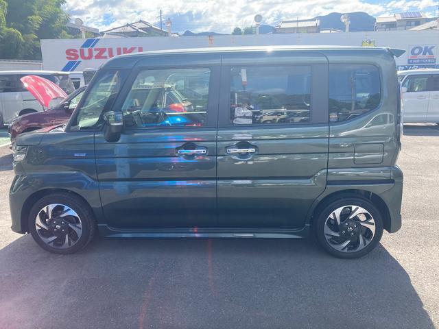 サービス工場もございますので、ご購入後のオイル交換、点検、車検整備、板金修理までお任せ下さい！