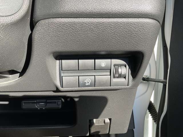 各操作スイッチです。