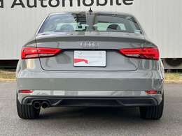 2020年モデル　限定車　18AW　ブラックスタイリング　レッドアクセント付きシート　アダプティブクルコン　サイド＆レーンアシスト　シートヒーター　運転席電動シート　リヤビューカメラ