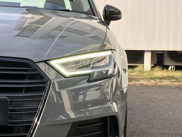 LEDヘッドライト　装備