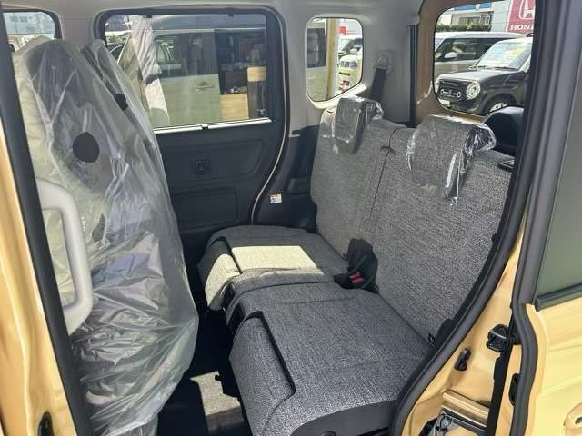 ★5年間新車保障★初度登録から5年間の新車保証が含まれています。長期間、安心してお乗り頂けます！保障費用は支払総額に含まれています！遠方のお客様は保証継承後、お近くのディーラーにて保証が受けられます！