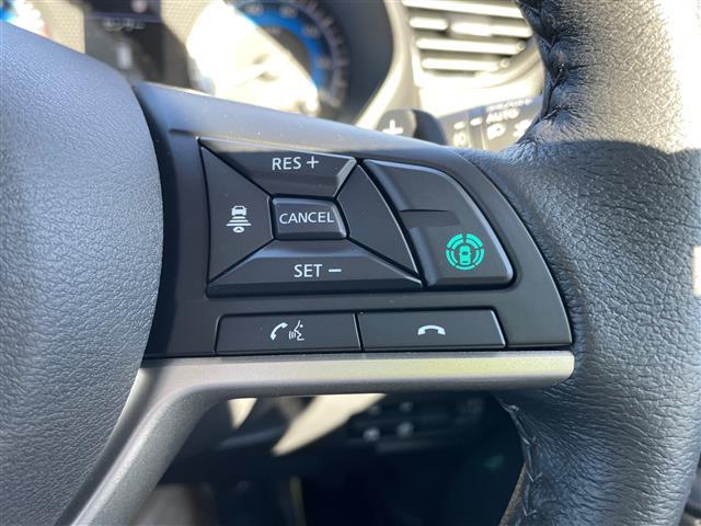 【運転席操作部】快適なドライブを楽しむための機能が装備されています！運転席から触れるので、使いやすいです！除菌プランいれていただくと、さらに清潔で安心していただけます！