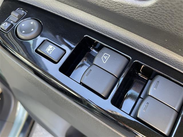 【窓操作部】軽い力で、窓を開けたり閉めたりすることができます！掲載箇所以外にご希望の写真がございましたら、お気軽にお問い合わせ下さい！メールや郵送でお送りさせていただきます。