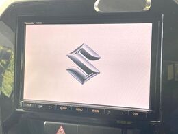 【純正8型ナビ】人気の純正ナビを装備。オーディオ機能も充実しており、Bluetooth接続すればお持ちのスマホやMP3プレイヤーの音楽を再生可能！毎日の運転がさらに楽しくなります！！
