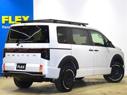 一番の見どころはリヤのULTRA　LED　テールです！ 何がすごいかは実際にスマートキーでロックしたときに分かります！