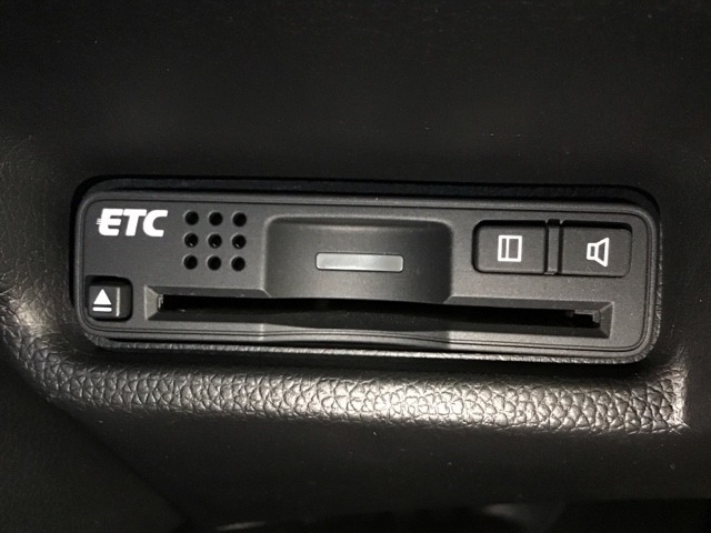 ETC付きで高速道路をノンストップ・キャッシュレスで利用出来ます！スマートインターの出入りも利用可能でとても便利です！