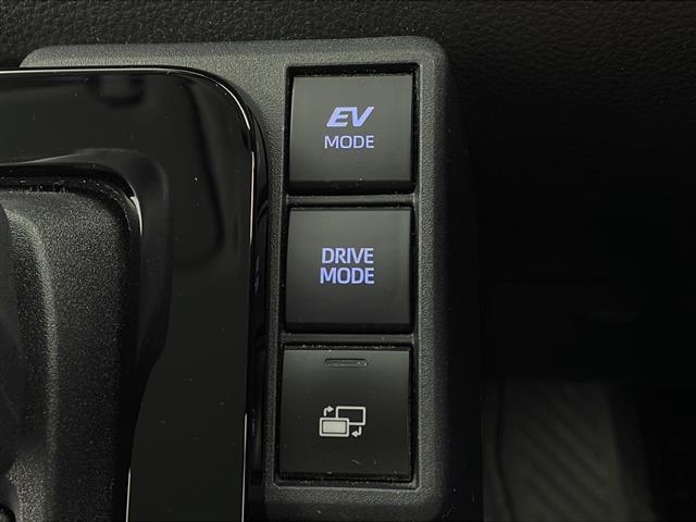 【付属品】このクルマ限定で使える装備品が付いています！使い方などはぜひ実際に店舗にお越しいただき、専門スタッフにお尋ねください！