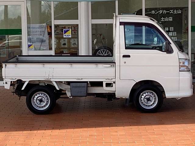 ホンダカーズ土山　土山店のお車を閲覧頂き、ありがとうございます。詳細見積り・他府県登録納車費用・車両状態確認・追加画像をご希望の場合はお電話【0748-64-1046】でのお問合せをお願い申し上げます