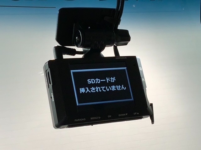 万が一の事故のときもドライブレコーダーがあると安心です。ご利用になる場合は個人情報保護の観点より新品の対応SDカードをお求め下さい。