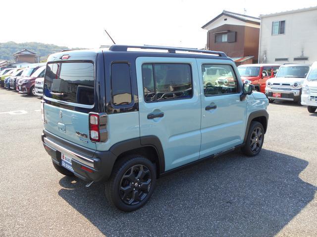 座っている人や置いてある荷物が見えにくくなっているので、プライバシーの確保が出来ます。