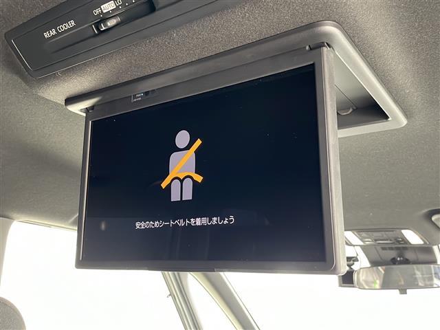 【後部座席操作部】後部座席を快適に過ごしていただくための便利な装備が付いています！！除菌プランいれていただくと、さらに清潔で安心していただけます！
