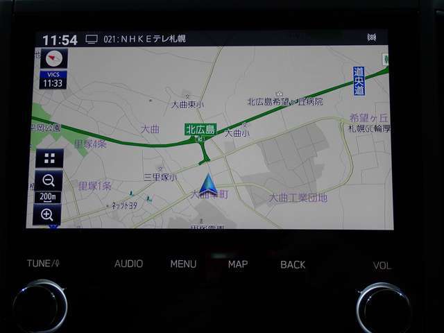 バックカメラも付いています。駐車の時に便利なのはもちろんの事、後方死角にいる子供たちに気が付くことができるので安心安全ですね