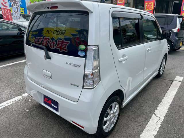 ご来店されたお客様に詳しくお話をさせて頂きために、「修復歴の有無」「不具合箇所の確認」「セールスポイント」等のご案内を行っておりますので、より安心してお乗り頂けるお車となります