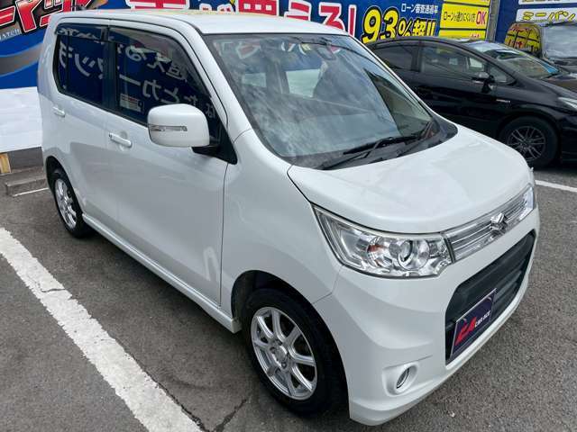 ご来店されたお客様に詳しくお話をさせて頂きために、「修復歴の有無」「不具合箇所の確認」「セールスポイント」等のご案内を行っておりますので、より安心してお乗り頂けるお車となります