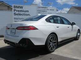 BMW Premiumu Selectionエンジンやトランンスミッション、ブレーキなどの主要部分はご購入後2年間、走行距離に関係なく保証します。万一、修理が必要な場合は工賃まで含め無料で対応致します。