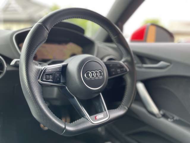 【買取車両ダイレクト販売】ガリバーが一般のお客様より直接買取させていただいた新鮮な車両もございます。ダイレクト販売だから新鮮さが違います。数ヶ月から1年間展示し続ける中古車専売店とは状態は全く別物です
